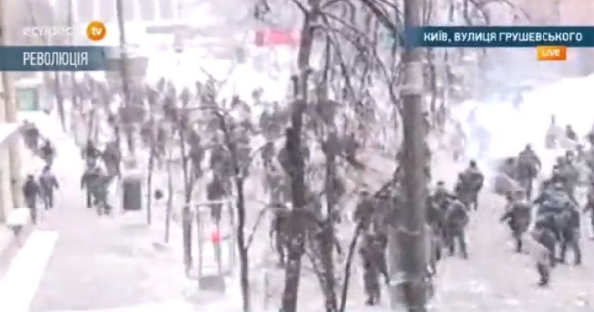 Вулицю Грушевського звільнили від протестувальників