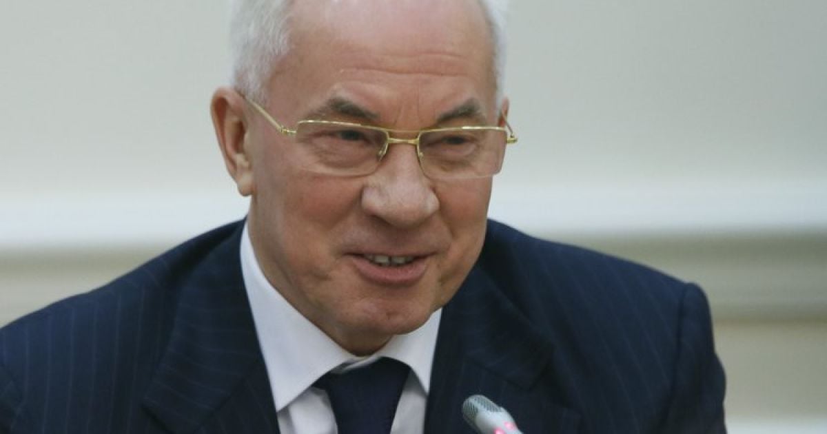 Азаров привітав всіх зі святом