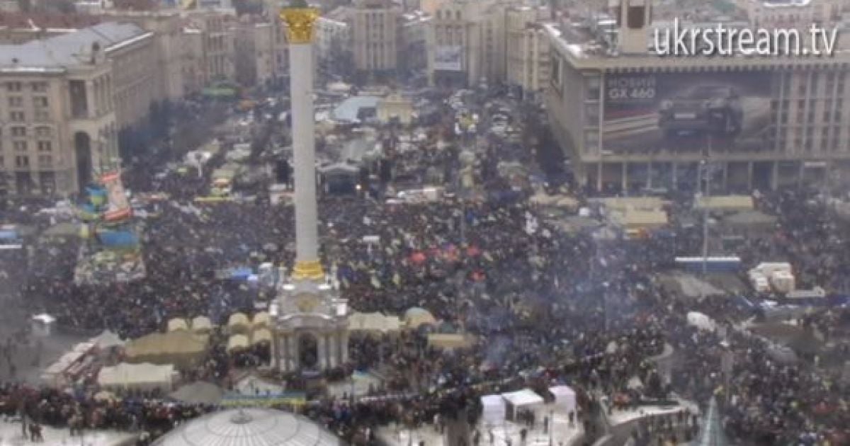 На Майдані зібрались понад 100 тисяч людей