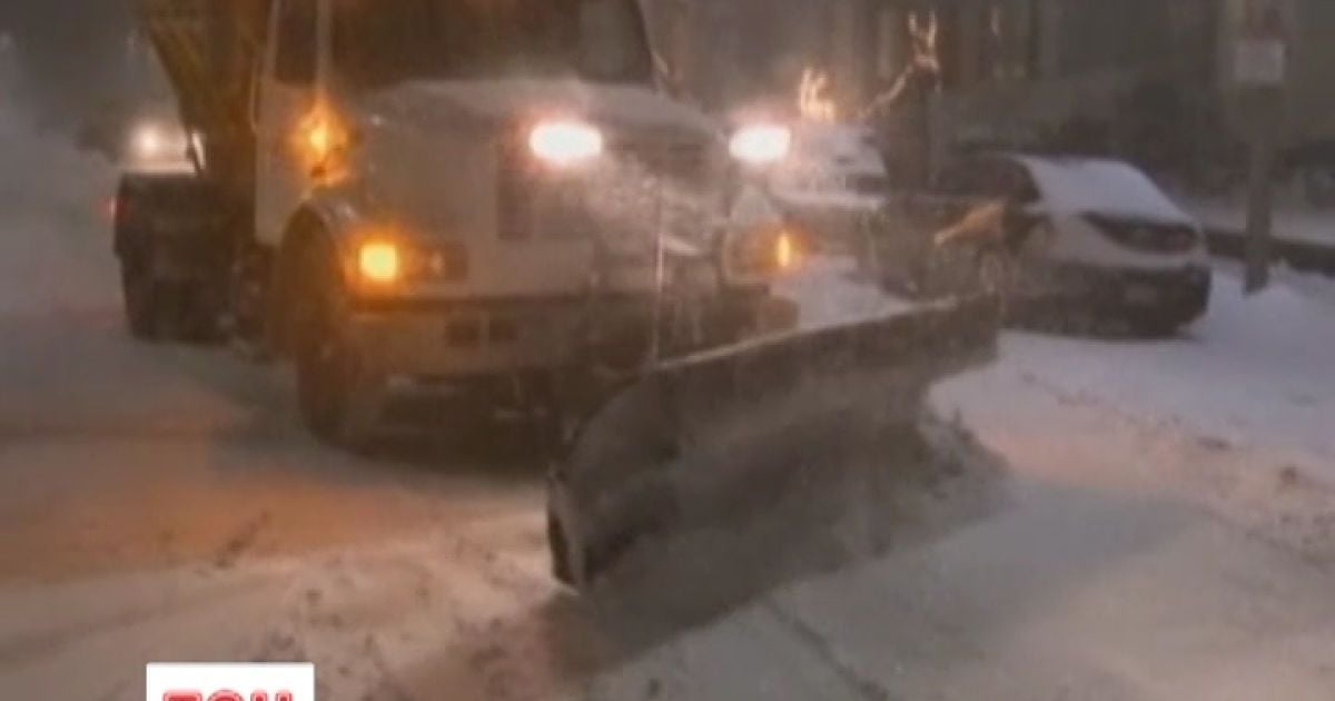 Сніговий колапс у США триває