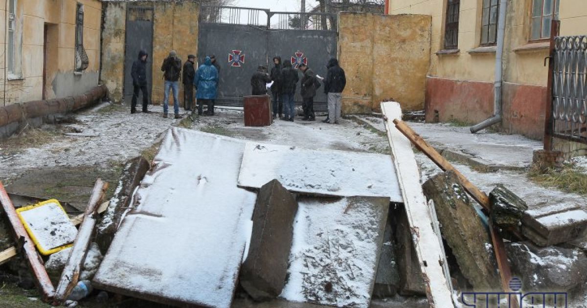 Активісти блокують бази "Беркуту" та внутрішніх військ / © УНІАН