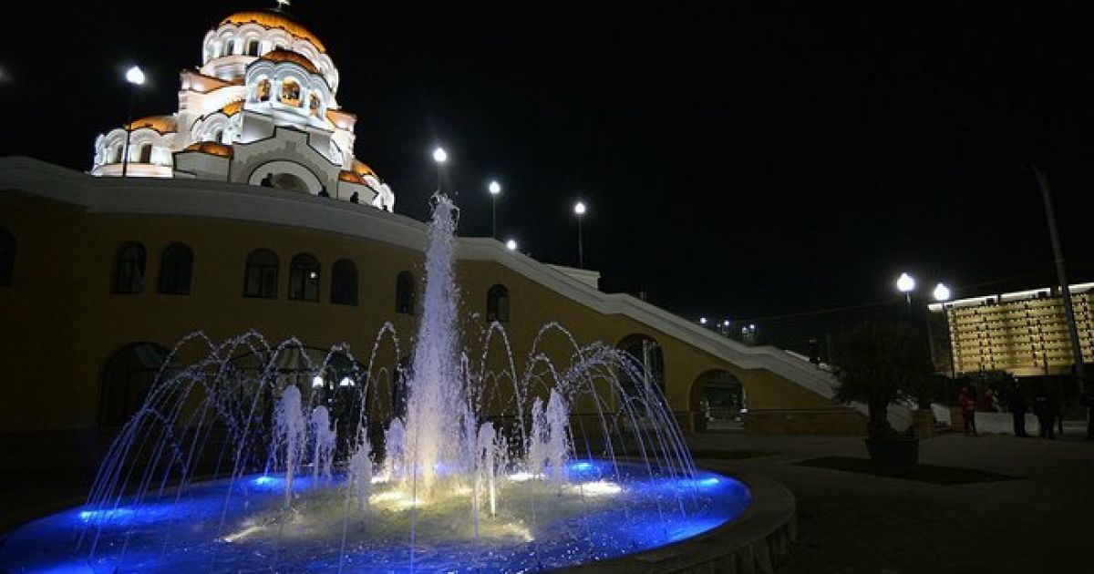 Путін зустрів Різдво у сочинському храмі в оточенні дітей / © svali.ru