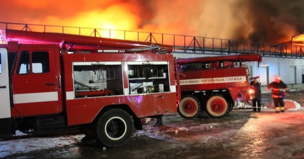 В Киеве горел рынок / © mns.gov.ua
