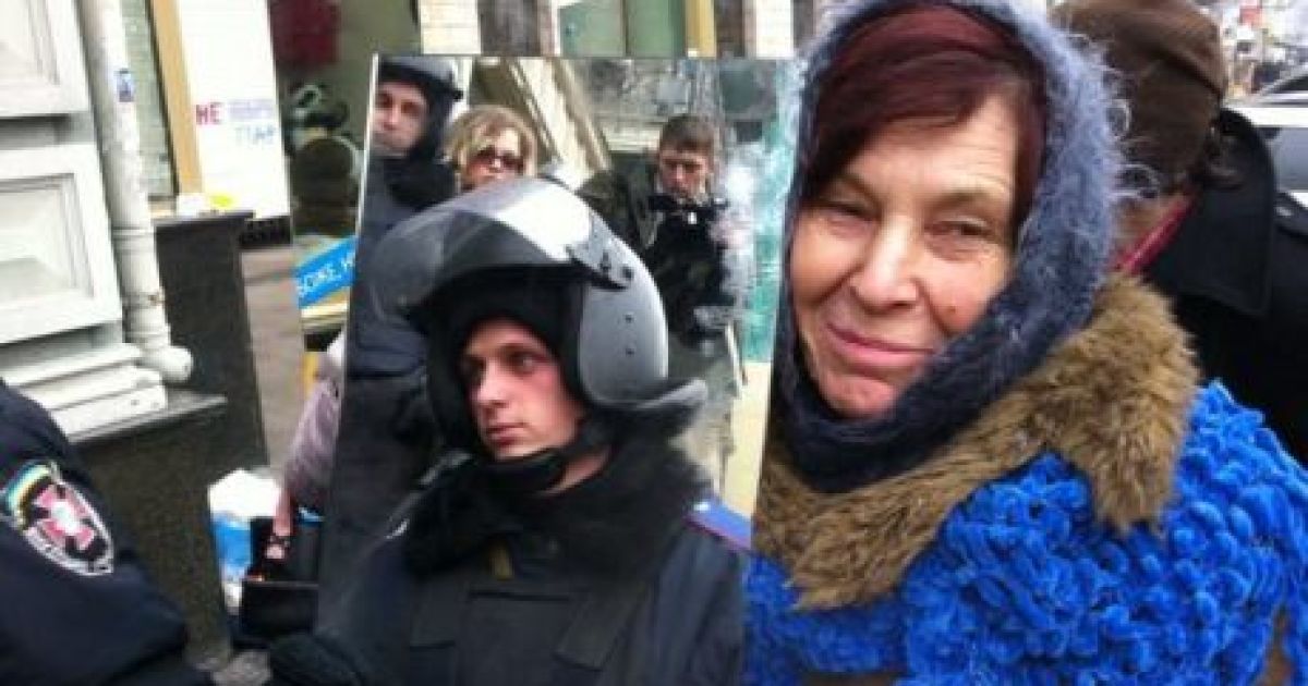 Міліціонери побачили свої зображення в дзеркалах