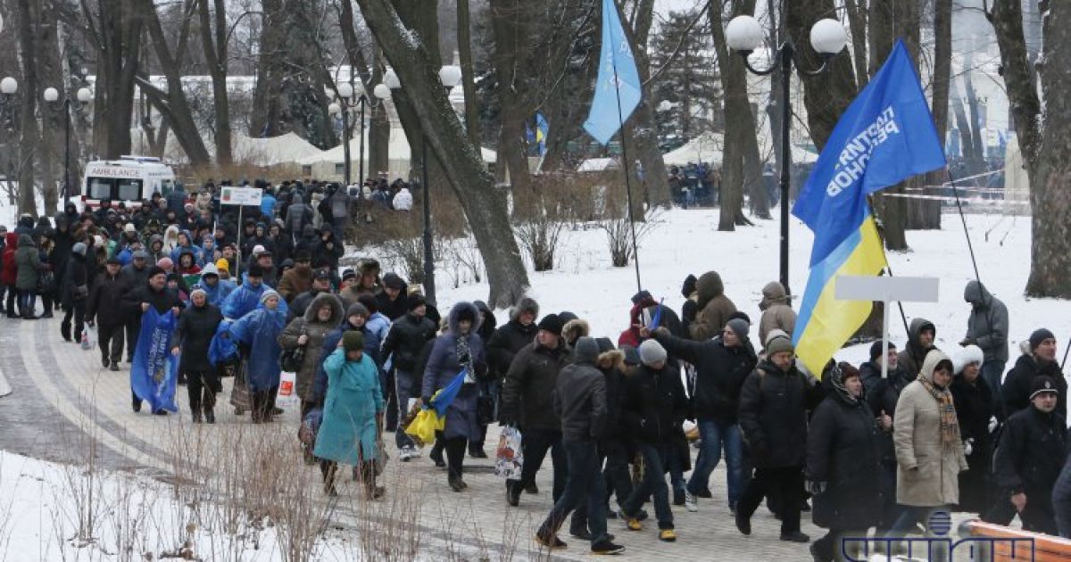 Прихильники регіоналів повернулися у Маріїнський парк / © УНІАН