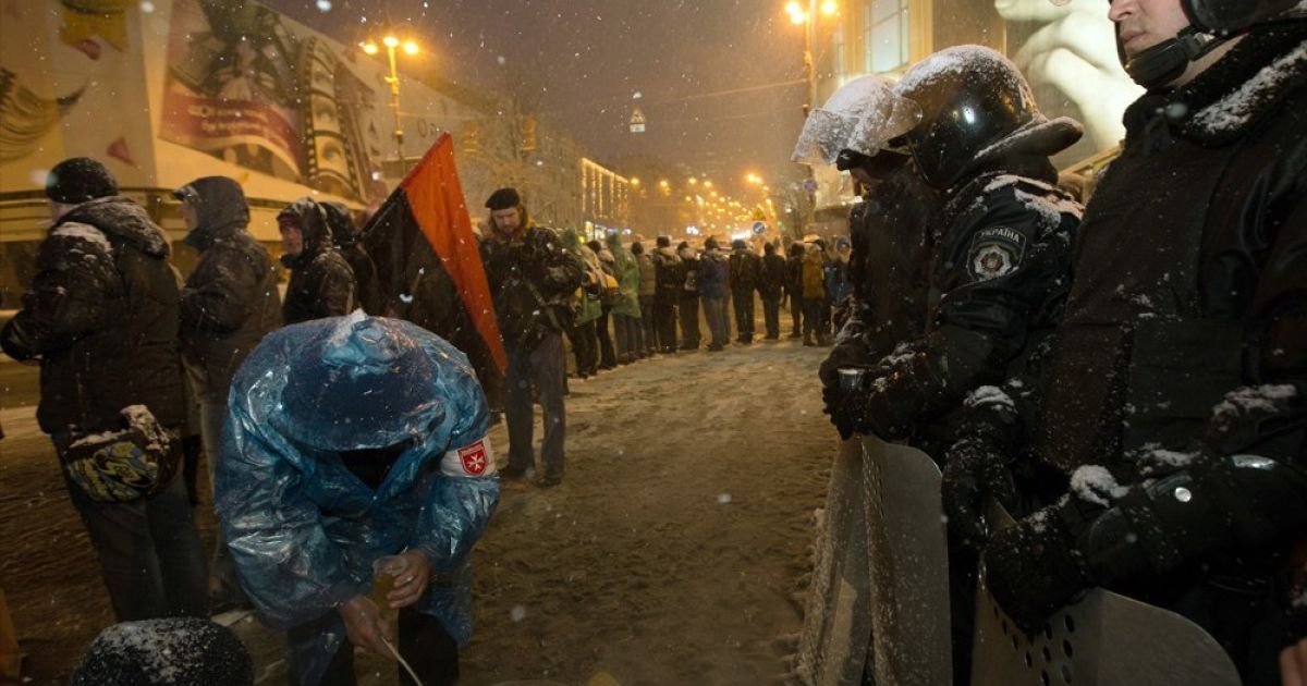 Силовиков просят идти домой