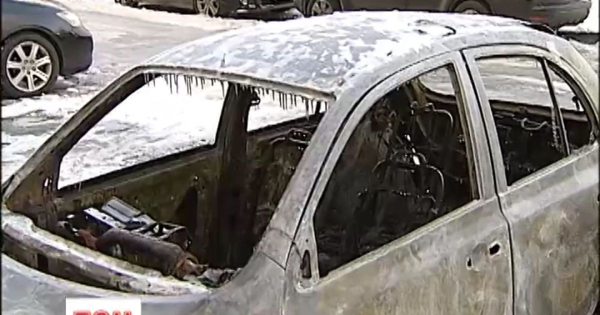 Традиційно за добу у Києві згорає пʼять авто