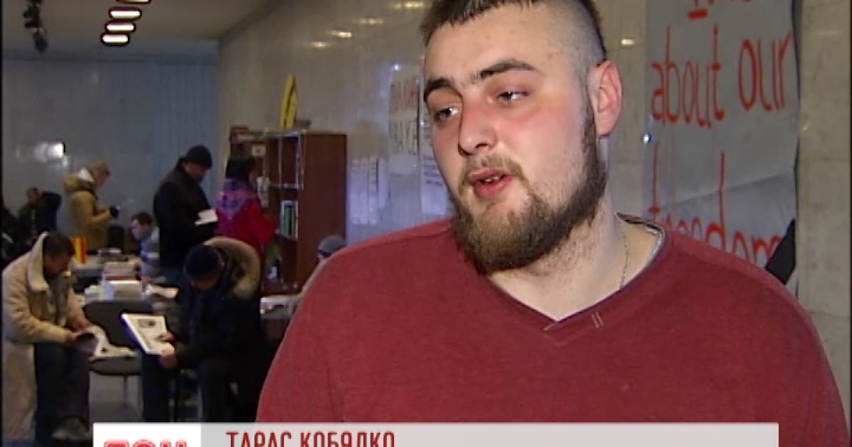 Кобялко каже, що на щиті, яким захищався Жизневський, є дірка від кулі