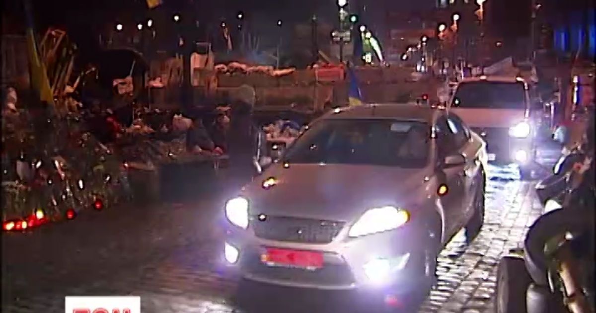 Автопробег устроили ночью, чтобы не создавать пробок