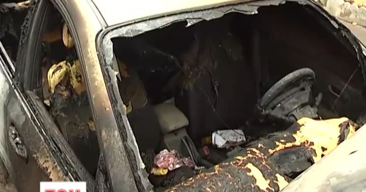 Чергову машину євромайданівців спалили в Харкові