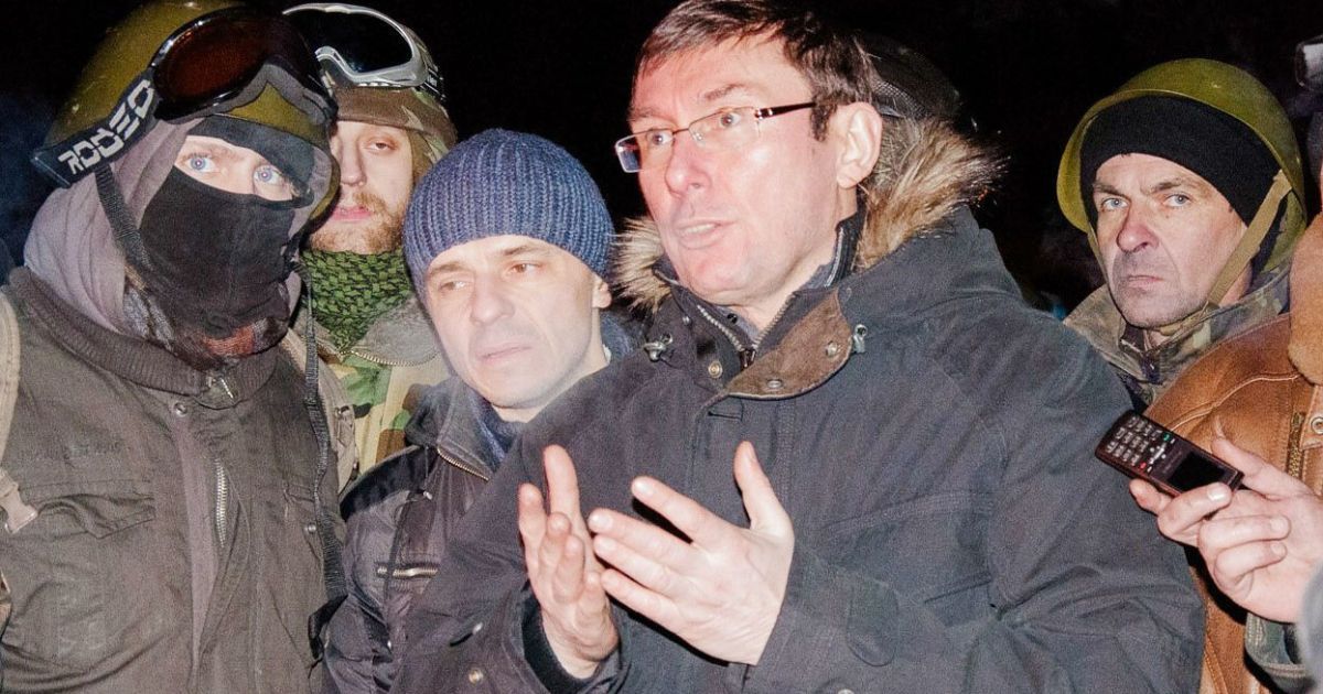 Луценко говорит, что Янукович ждет в себя лидеров оппозиции в 23:00