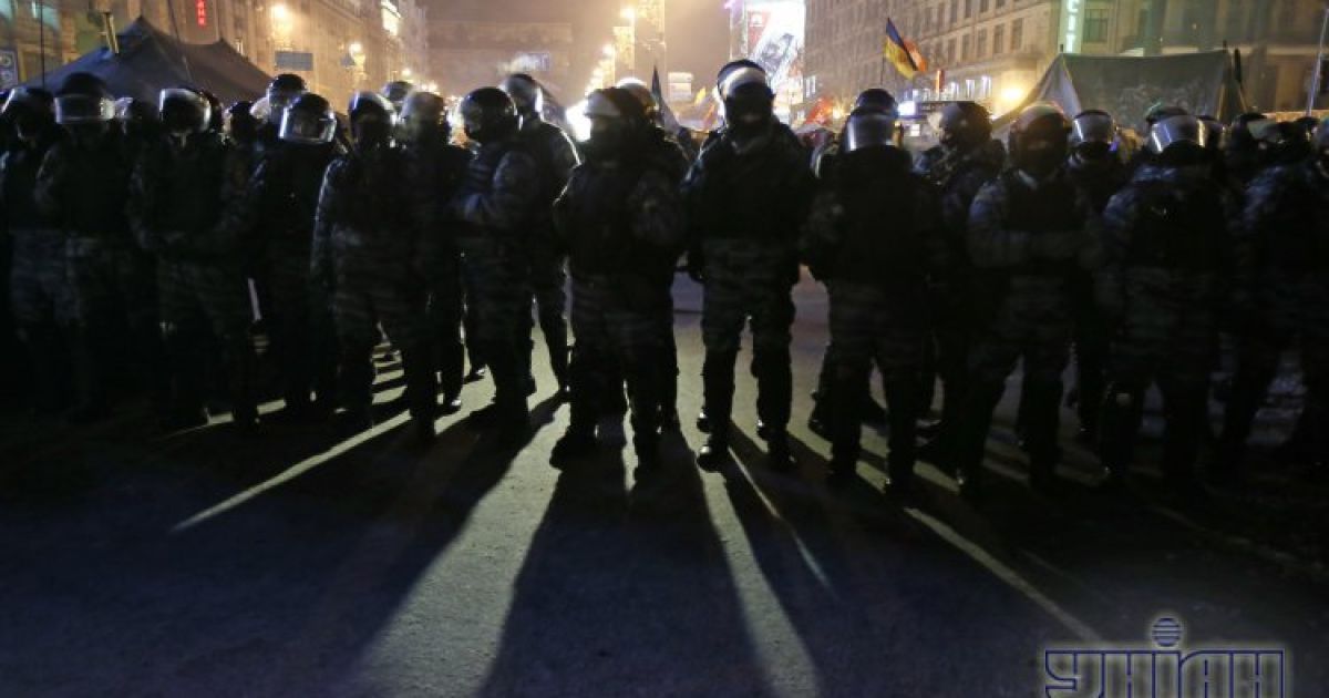 "Беркутовцы" задержали активистов Автомайдана