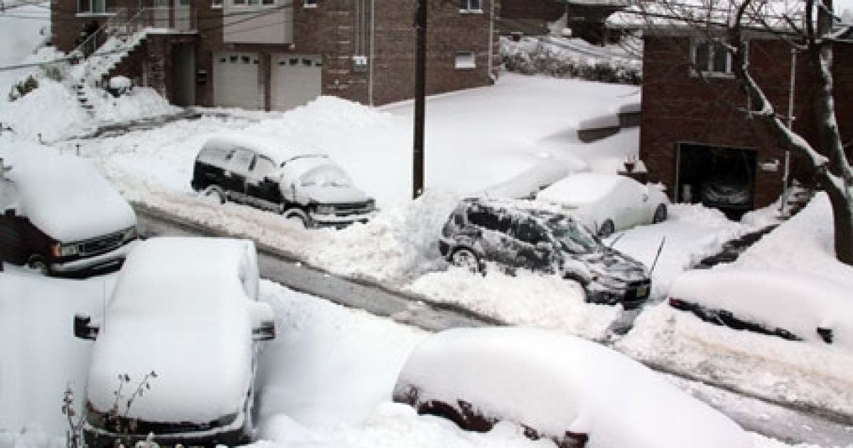 Негода тероризує США