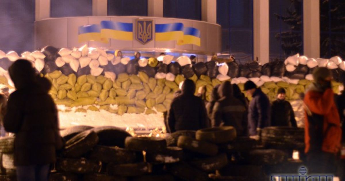 Барикади біля Рівненської ОДА