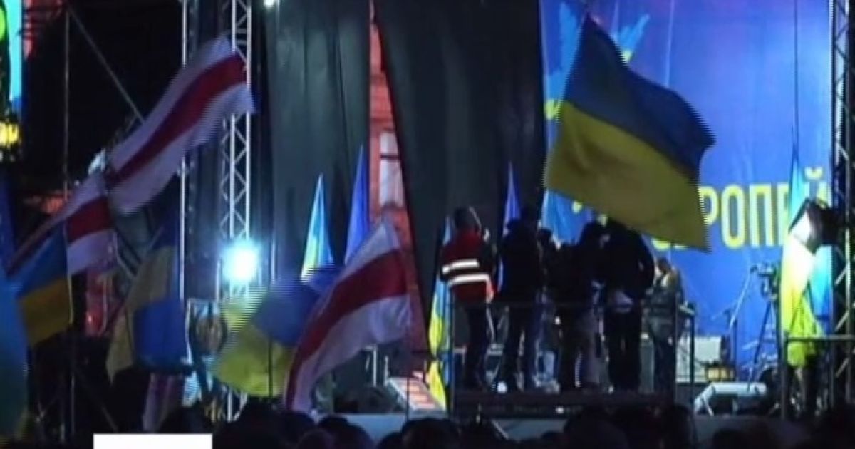 На Евромайдан уже приехали 5 автобусов с митингующими из Коломыи