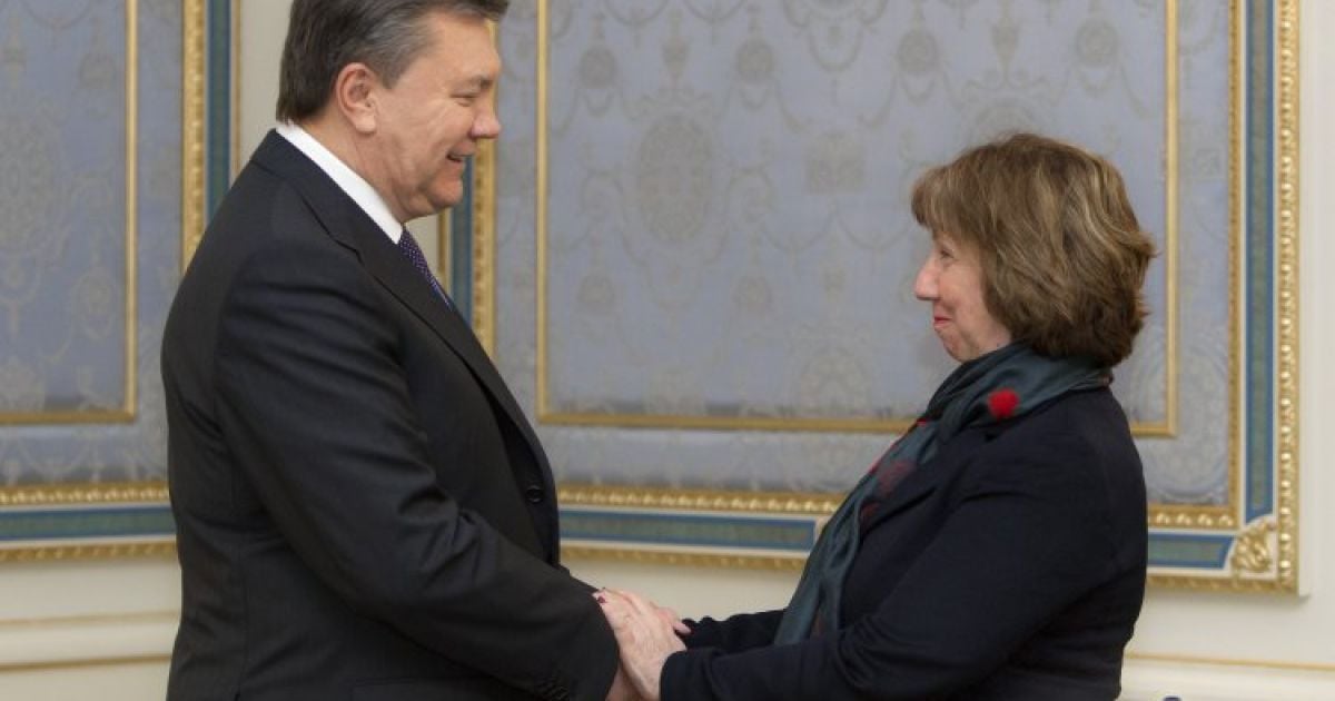 Кэтрин Эштон планирует встретиться с Виктором Януковичем