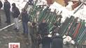Митингующие построили новую баррикаду