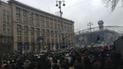 Сотні тисяч людей йдуть до Майдану Незалежності