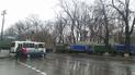 В Мариинский парк свободно проходят непонятные группы людей