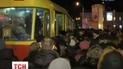 Люди атакуют общественный транспорт
