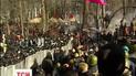 Возле Мариинского парка продолжается самое ожесточенное противостояние