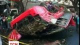 Пассажирский автобус упал с моста в Филиппинах