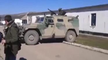 Хваленый российский бронеавтомобиль "Тигр" едва преодолел бордюр