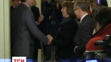 Кэтрин Эштон планирует встретиться в Киеве с президентом и оппозицией