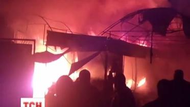 Пожар произошел на Центральном рынке в Симферополе