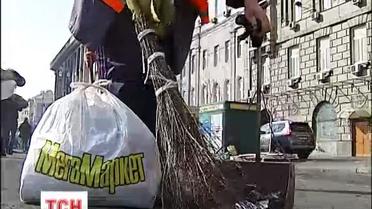 У центрі Києва почалось генеральне прибирання