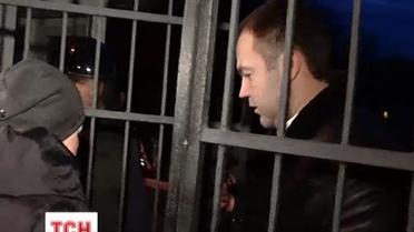 Правоохоронці затримали 32 людини за участь у масових заворушеннях