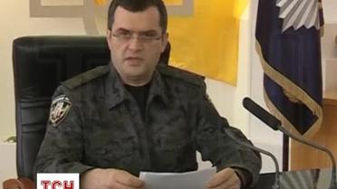 Захарченко заявляет, что правоохранителям выдали боевое оружие