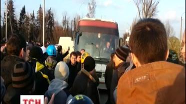 Активісти влаштували "беркутівцям" "ходу ганьби"