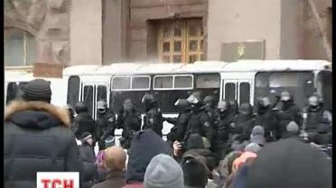 Попов не зрозумів пориву силовиків заблокувати вхід в КМДА