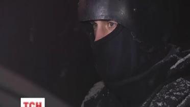 Правоохранители в полном вооружении взяли штурмом офис «Батькивщины»