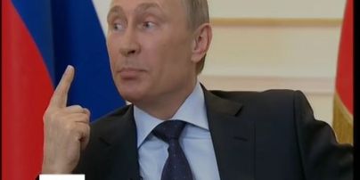Путин: российских военных в Крыму нет, а базы блокируют вооруженные "самооборонцы"
