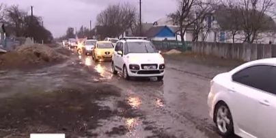 Активісти навідалися до «беркутівця», який брав участь у розгоні Майдану 30 листопада