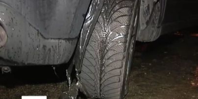 На Машинобудівній знову спалили автівку