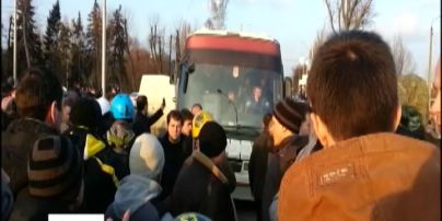 Активісти влаштували "беркутівцям" "ходу ганьби"