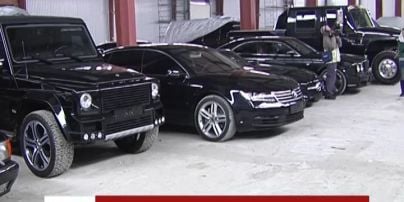 Активисты «Правого сектора» нашли заброшенный склад эксклюзивных авто