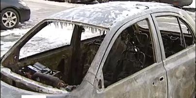 За добу у Києві повністю згоріло 20 автомобілів