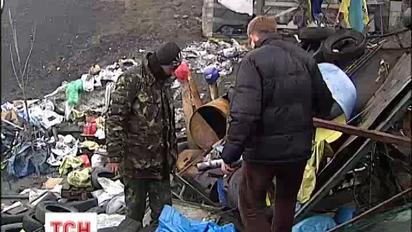 Музейщики наперегонки начали "растягивать" Майдан