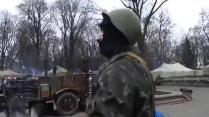 В Мариинксом парке "титушки" побили провластного журналиста