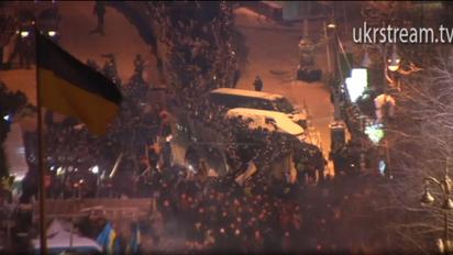 Беркут взяв у кільце Майдан