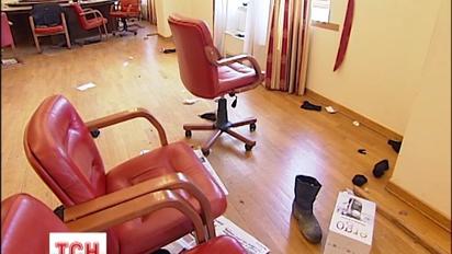 Активісти Майдану: КМДА розграбували вікінги і Нарнія