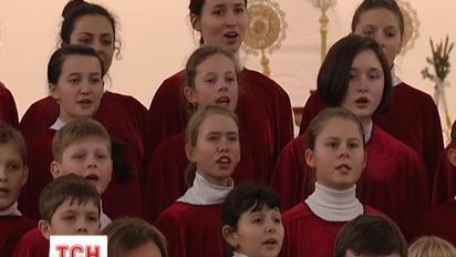 Півсотні маленьких українців форсовано опанували музичні хоровий спів заради концерту у храмі