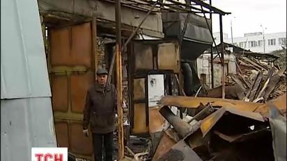 У столиці вигоріло півтори тисячі квадратних метрів промислової зони
