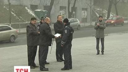 Міліціянтів нагородили просто посеред вулиці