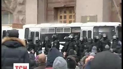 Попов не зрозумів пориву силовиків заблокувати вхід в КМДА