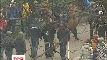Вчерашняя вспышка насилия не отобразилась на жизни Антимайдана